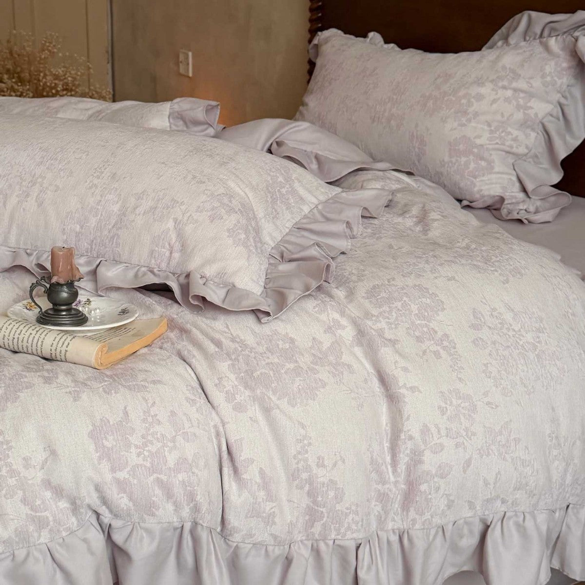 Luxuriöses Rüschendes Floral Jacquard Bettbezug Set