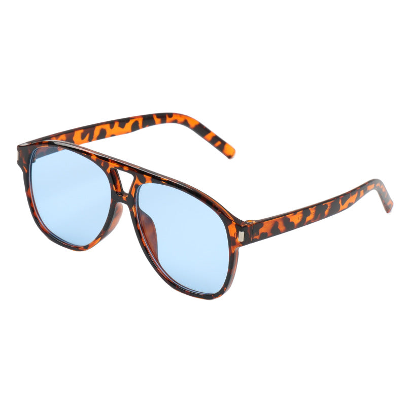 Damen modische Sonnenbrille mit einzigartigem Leopardendetail Brehn