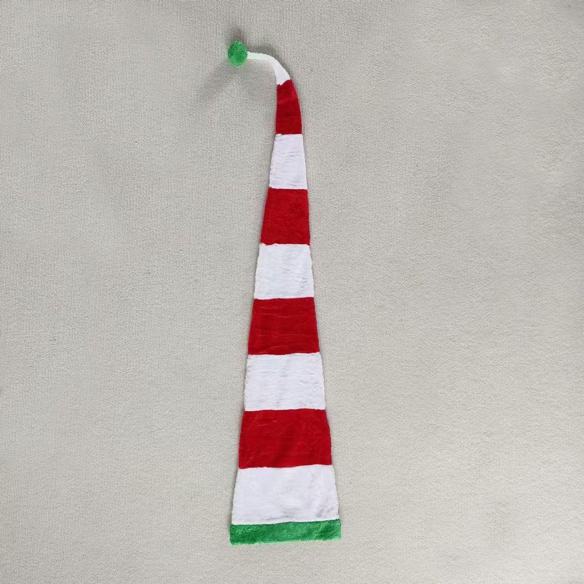 Lange Weihnachtsmütze im gestreiften Design