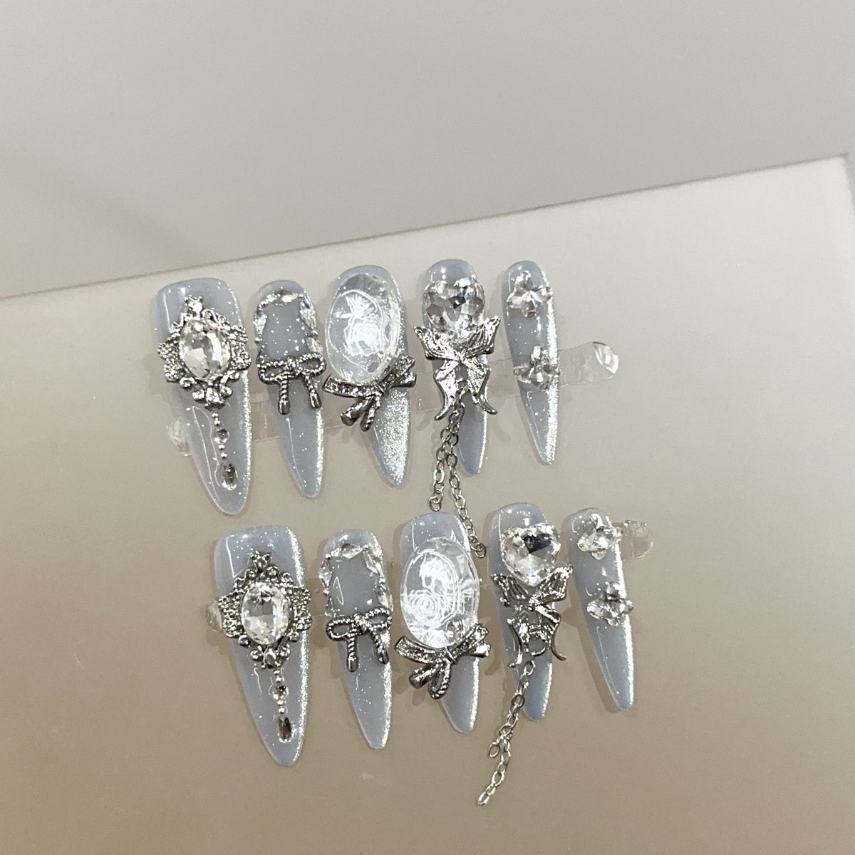 Dekoratives Strass-Nageldesign-Set