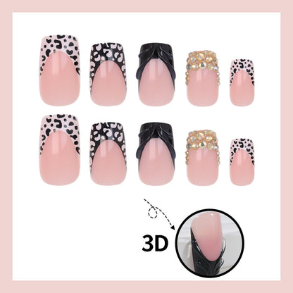 Kunstnägel mit luxuriösen 3D-Verzierungen und glamourösen Akzenten Brehn