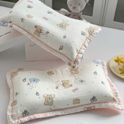 Baby Musselin Kissen Set mit Bärenmotiv & weichem Gaze-Rüschensamt