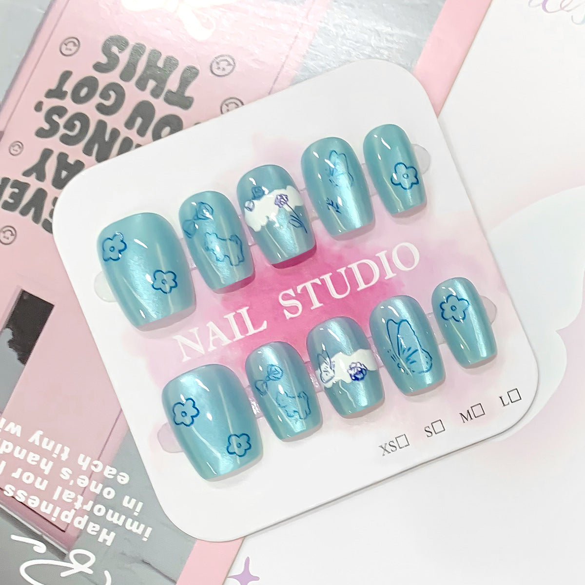 Kunstvolle Künstliche Nägel mit Blumen-Design Brehn