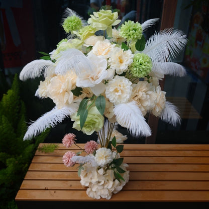 Elegante dekorative florale Mittelstück für Zuhause