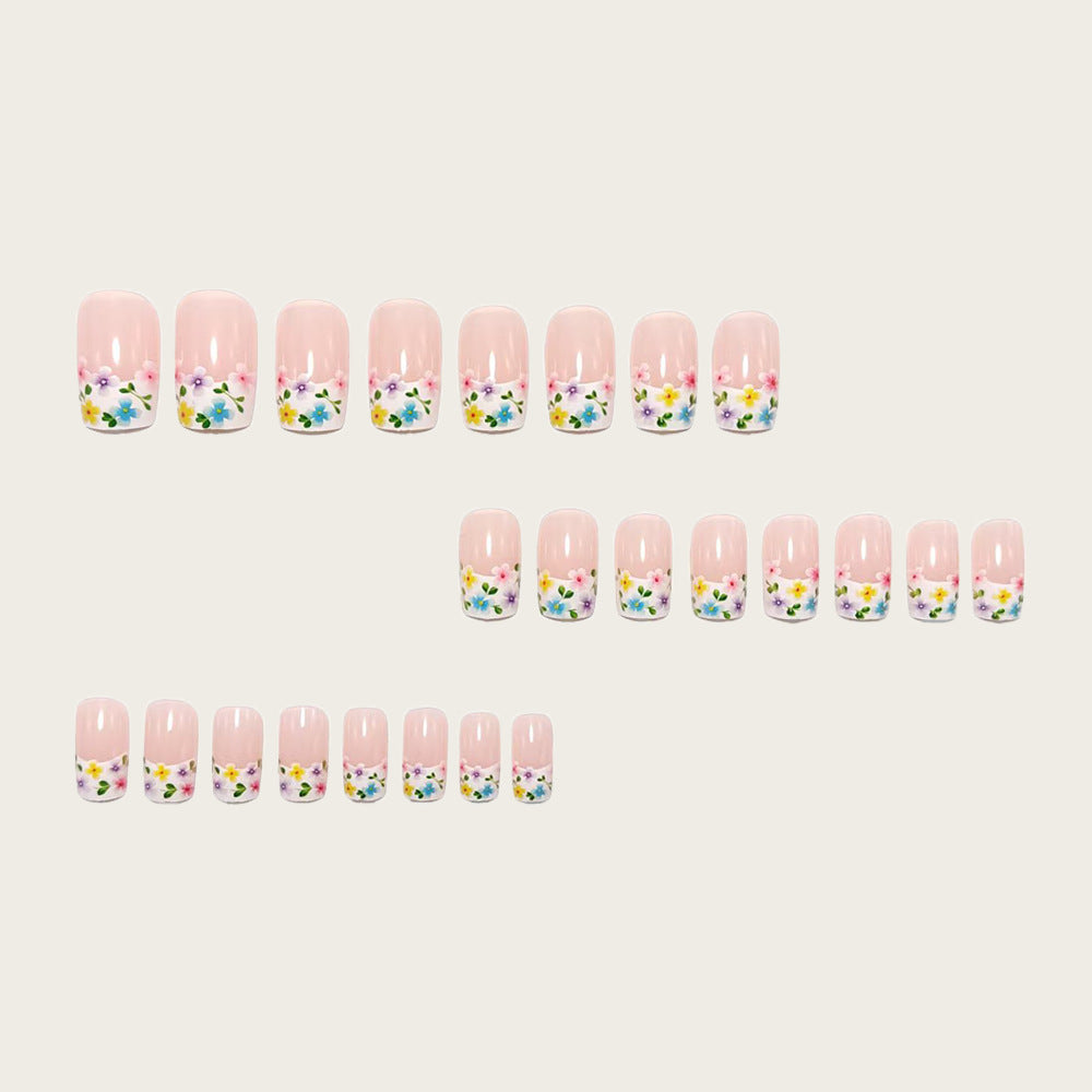 Kunstvolle Nagelverlängerung mit Bunten Blumenmotiven Brehn