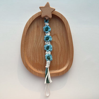 Makramee Kinderwagen- und Schnuller-Lanyard mit Holzstern-Clip