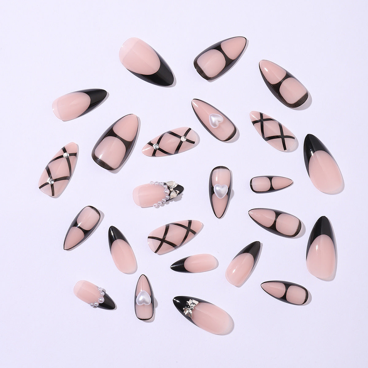 Kunstnagelset mit elegantem, asymmetrischem Design Brehn