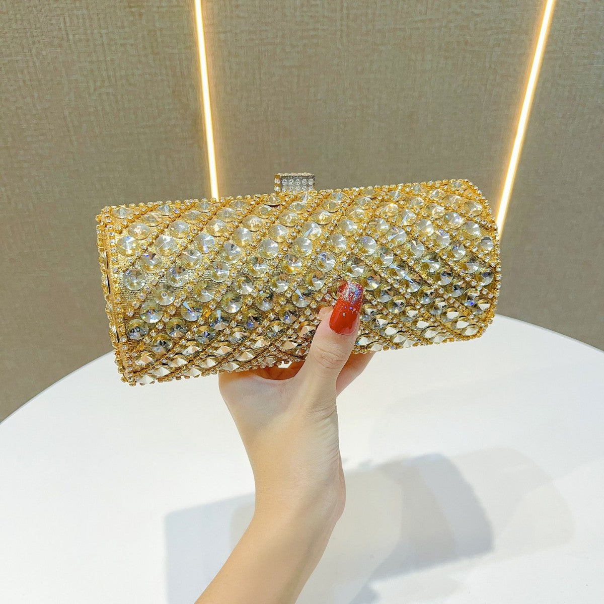 Glitzernde kristallbesetzte Abend-Clutch