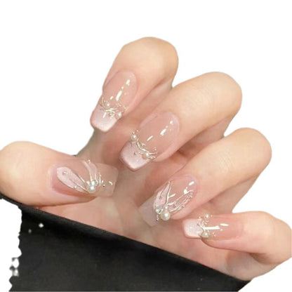 Dekorativer Press-On-Nagelset mit Perlenakzenten Brehn