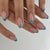 Kunstvolle Nagelkunst mit Glitzer und Ombre-Effekt Brehn