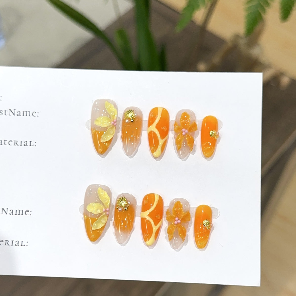 Künstlerisches florales Design Press-On Nagelset