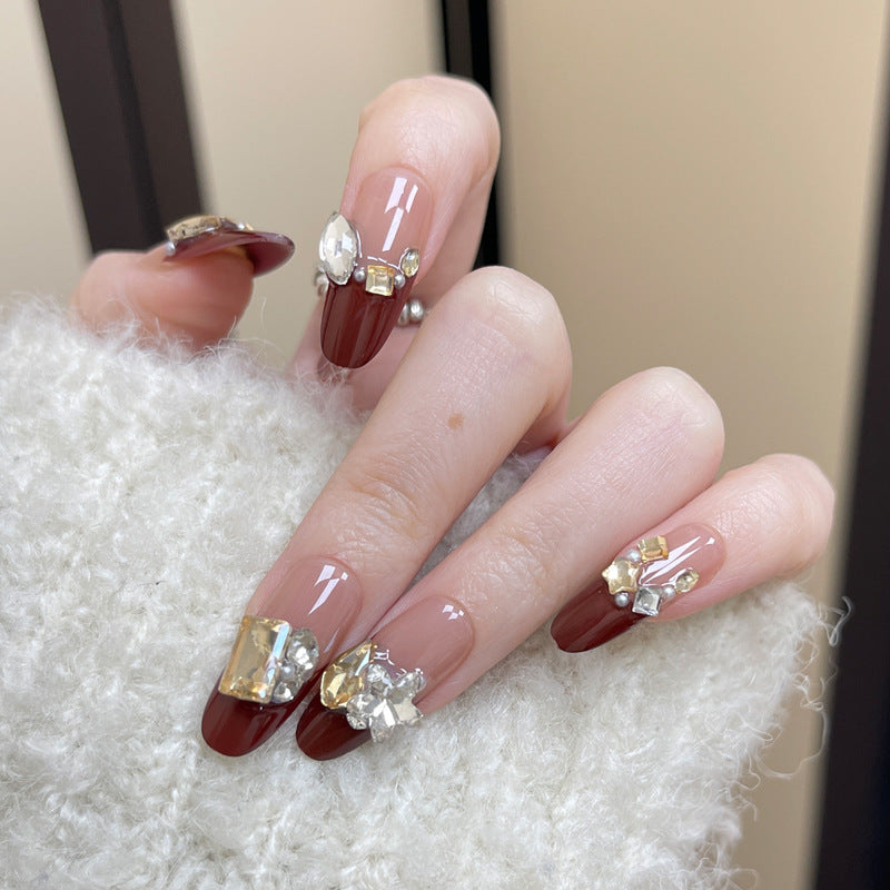 Stylisches Nagelkunst Press-On Set mit Glitter und glänzendem Finish Brehn