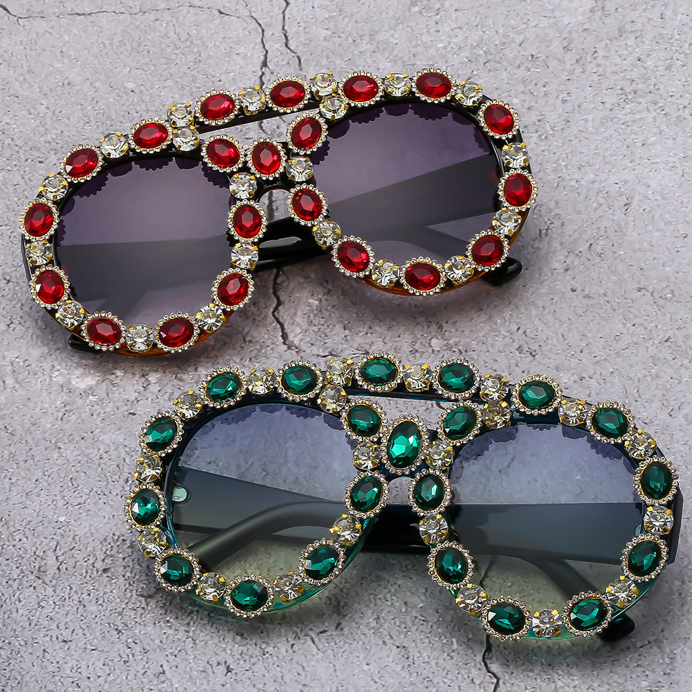 Damen Glamouröse Statement-Sonnenbrille mit auffälligem Kristallrahmen Brehn