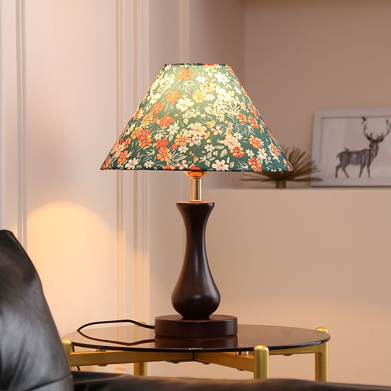 Vintage Floral Akzentlampe