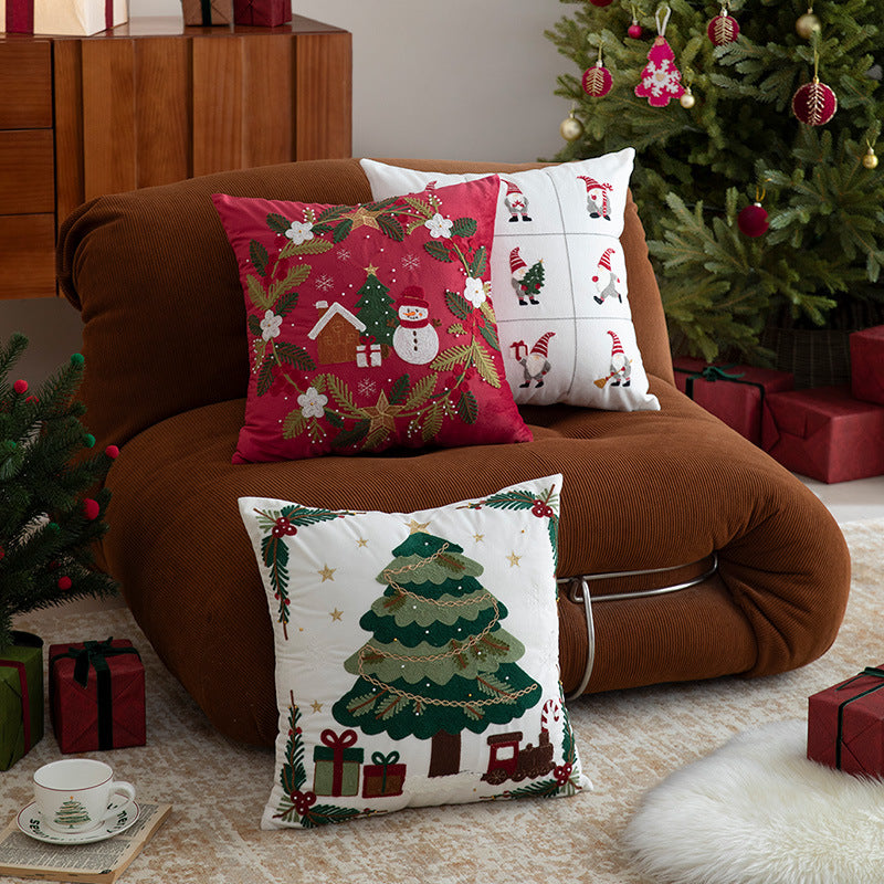 Bestickter Weihnachtskissenbezug mit Rentier‑ und Tannenzweig‑Motiv Brehn
