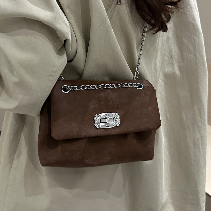 Elegante handgefertigte samtige Abendtasche