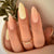 Elegantes natürliches Finish Press-On-Nagelset Brehn