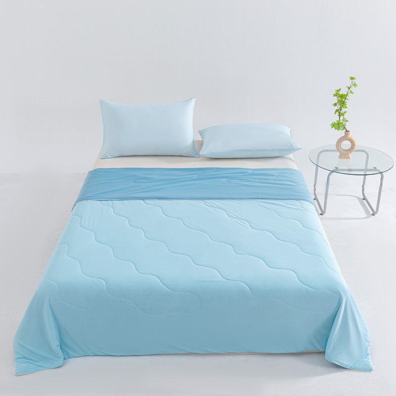 Unisex nan atmungsaktive Sommerdecke mit kühlender Mikrofaserfüllung und leichter Steppsteppung Brehn