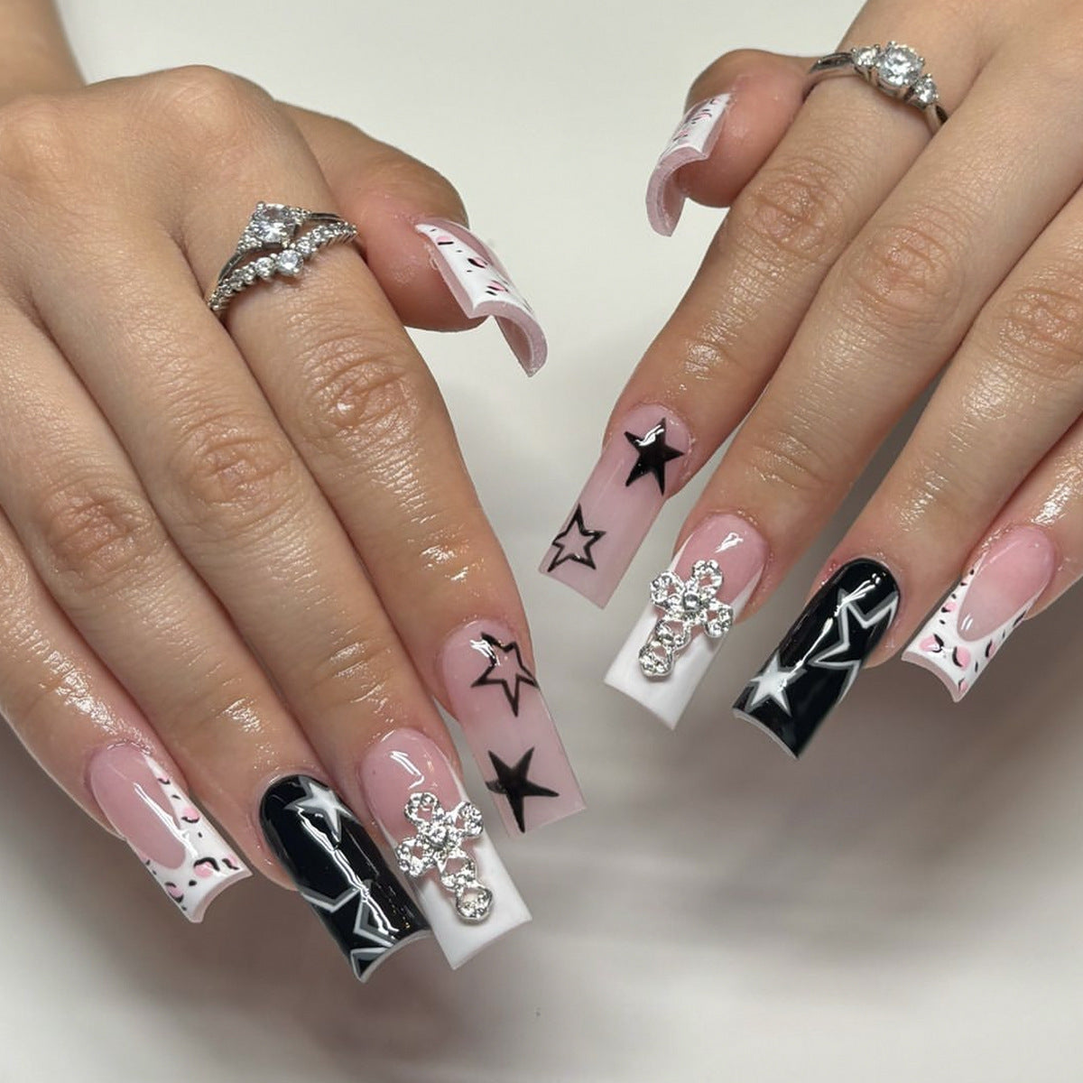 Glamoröse Stiletto Nagelkunstverlängerungen Brehn 1789713426