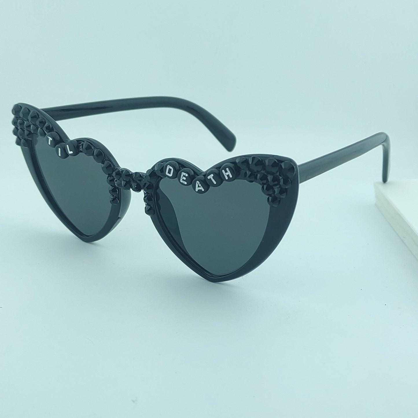 Damen Herzförmige Sonnenbrille mit außergewöhnlichem Dekor Brehn