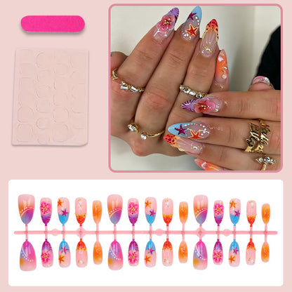 Elegante Kunstnägel mit floralen Motiven Brehn