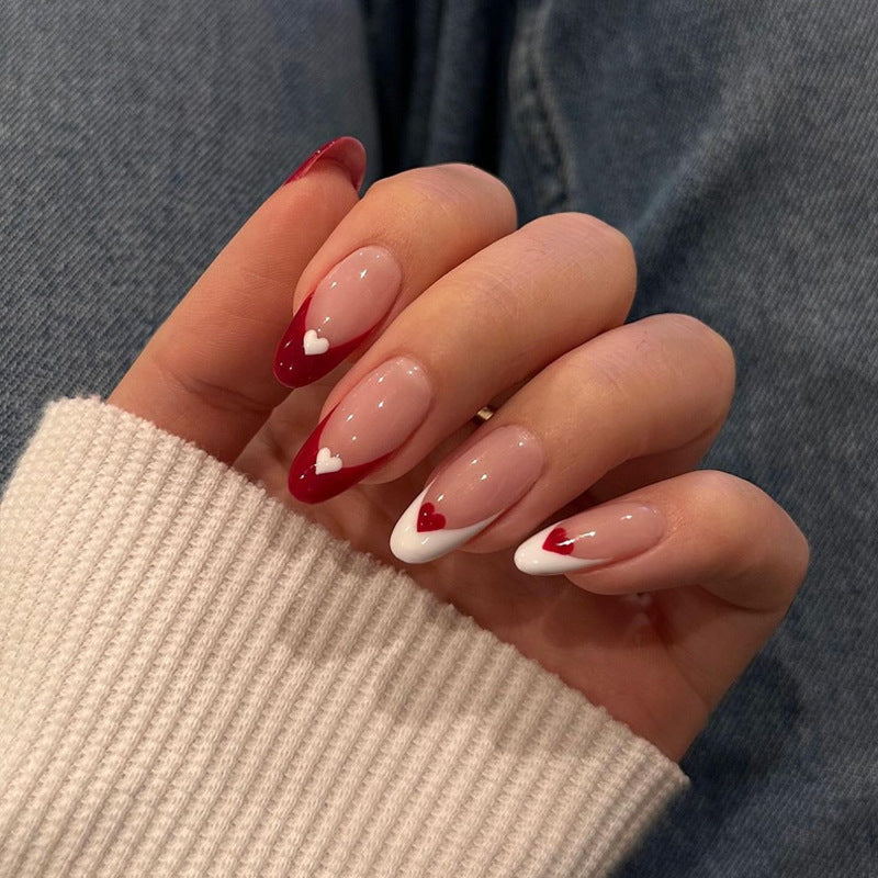 Dekoratives Herz-verzierte Press-On Nagelset Brehn