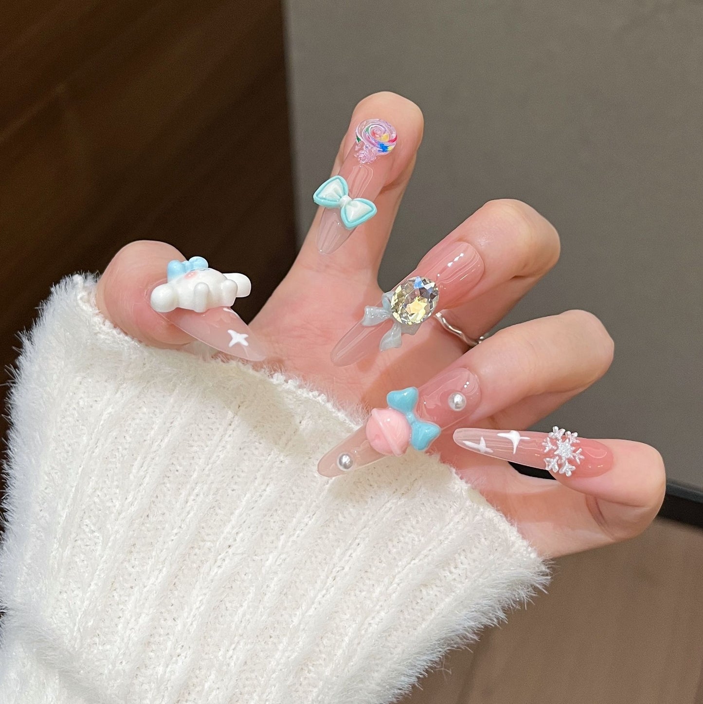 Dekoratives 3D Charakter Nail Art Set Brehn