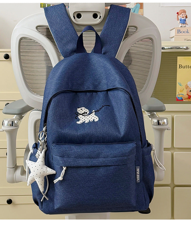 Besticketer lässiger Schulrucksack