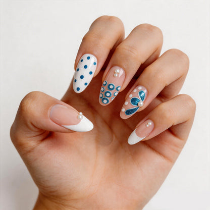 Komplettes Press-On Nagelkunst-Set mit Zubehör