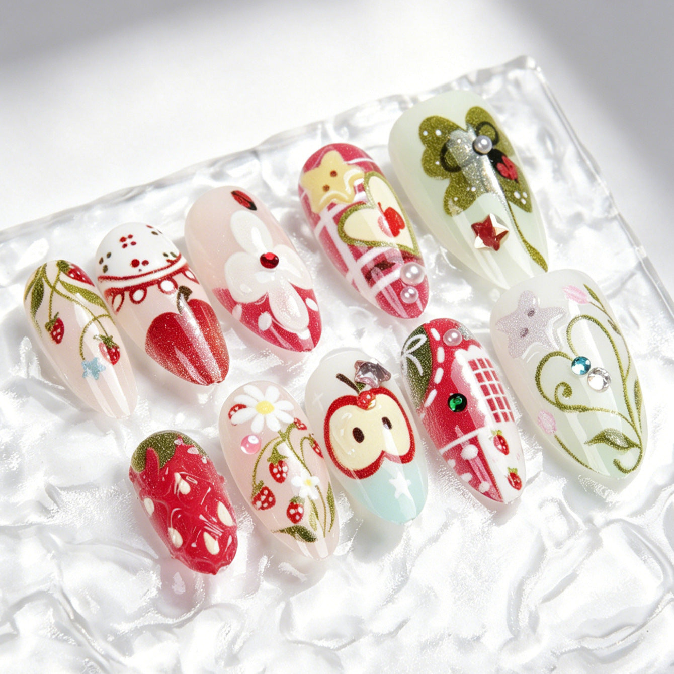 Kreatives Nageldesign Brehn