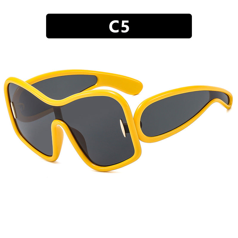 Damen futuristische Sonnenbrille mit extrabreitem Design und schützendem UV-Filter Brehn