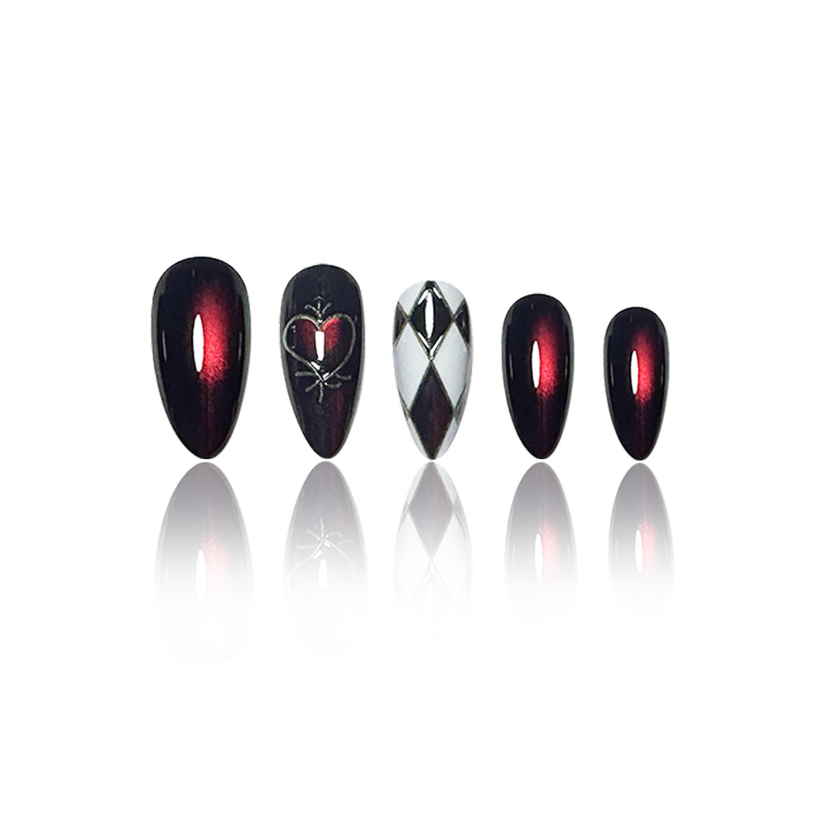 Stiletto-Nagelverlängerungen mit Herzdesign Brehn