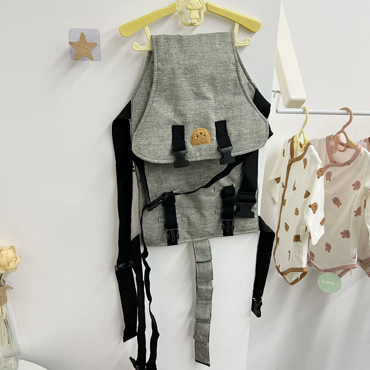 Tragbarer gepolsterter Hochstuhl-Gurt für Babys mit Fünf-Punkt-Sicherheitsgurten