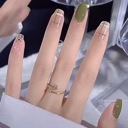 Dekorative Strass-Nagelkunst Brehn