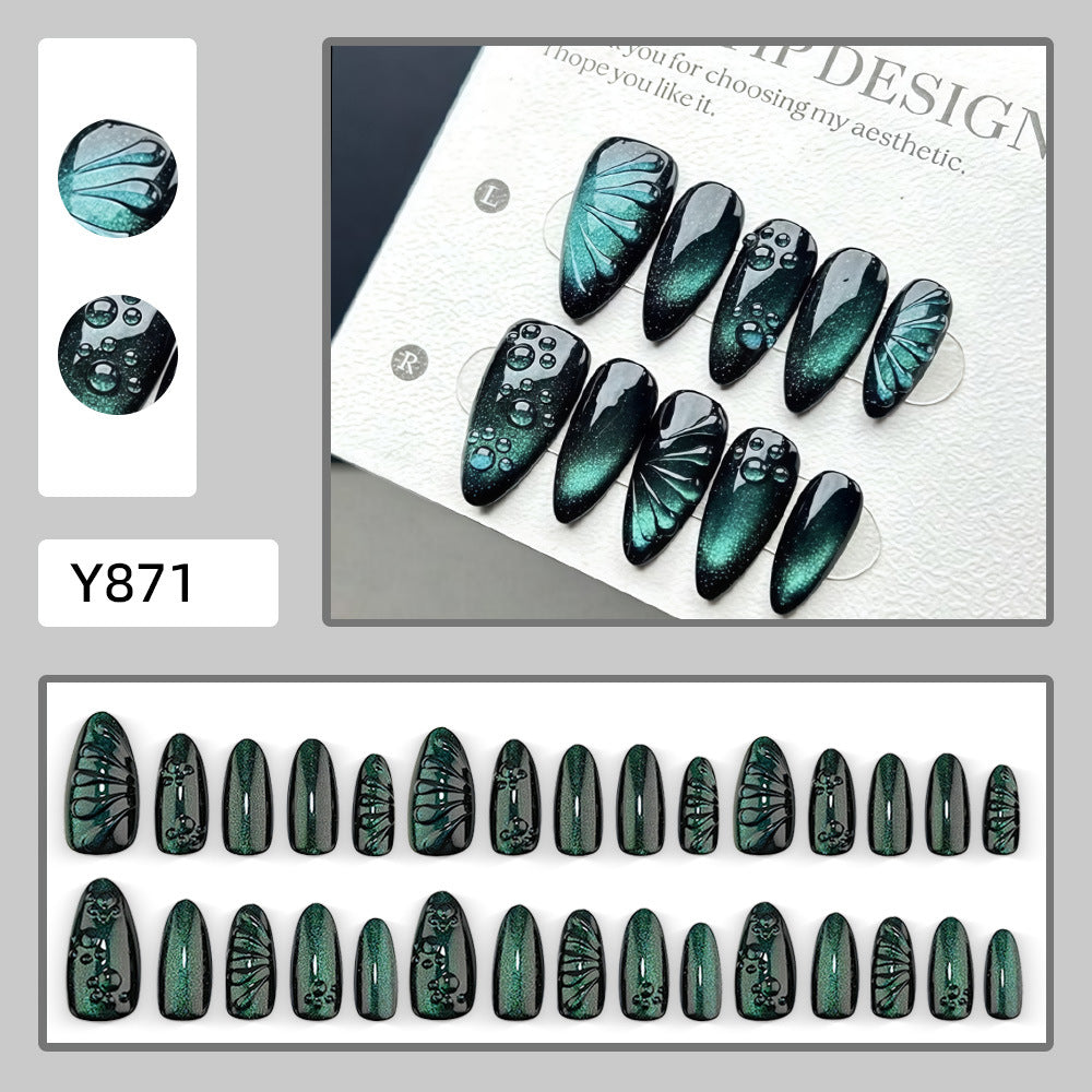 Kreatives Kunstnagelset mit stilvollen 3D-Effekten Brehn