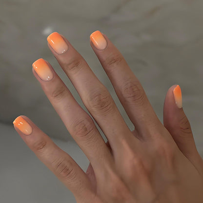 Kunstnagelset mit elegantem Ombré-Design Brehn