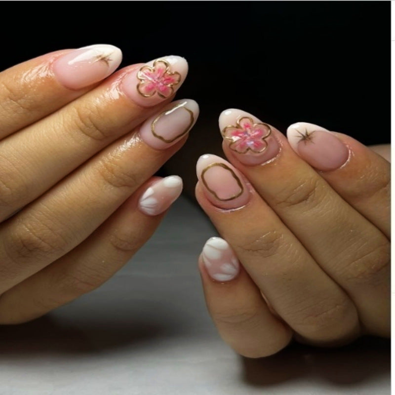 Premium Press-On Nail Set mit dekorativen Akzenten Brehn