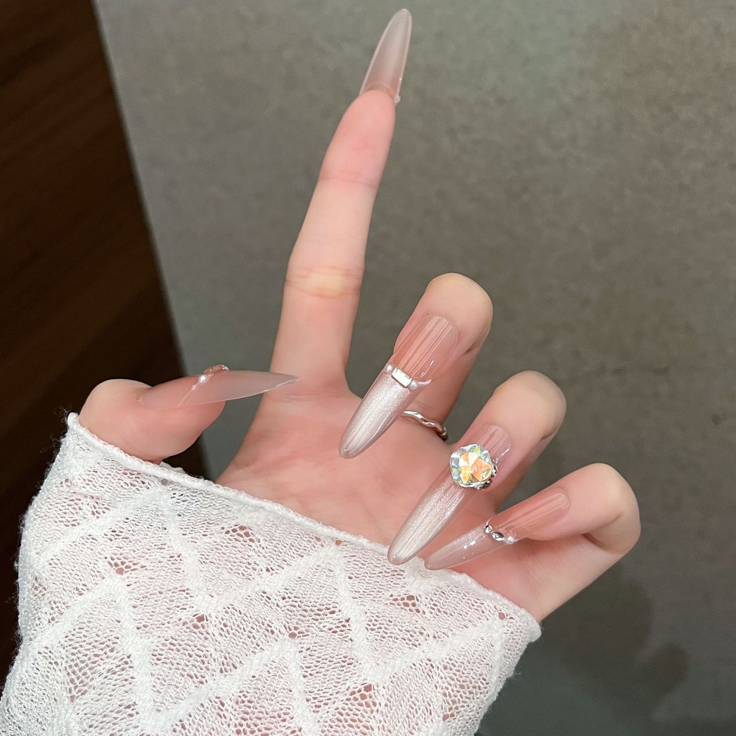 Glamorous Press-On Nail Set Brehn