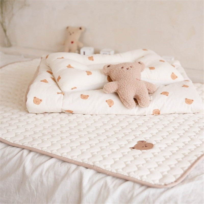 Kuschelige Baby-Matratze mit Tierischem Motiv Von Brehn