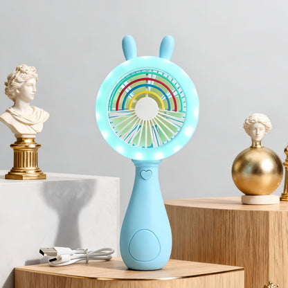 Unisex nan kompakter USB Tischventilator mit verstellbarem Neigekopf, sicherem Schutzgitter und niedlichem Ohr-Design Brehn