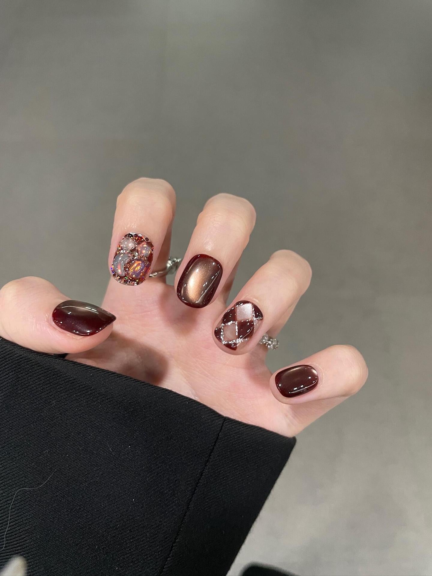 Kunstnägel mit Kreativem Strassdesign Brehn