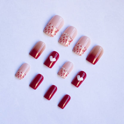 Stylisches Herz- und Ombre-Nagelkunst-Set