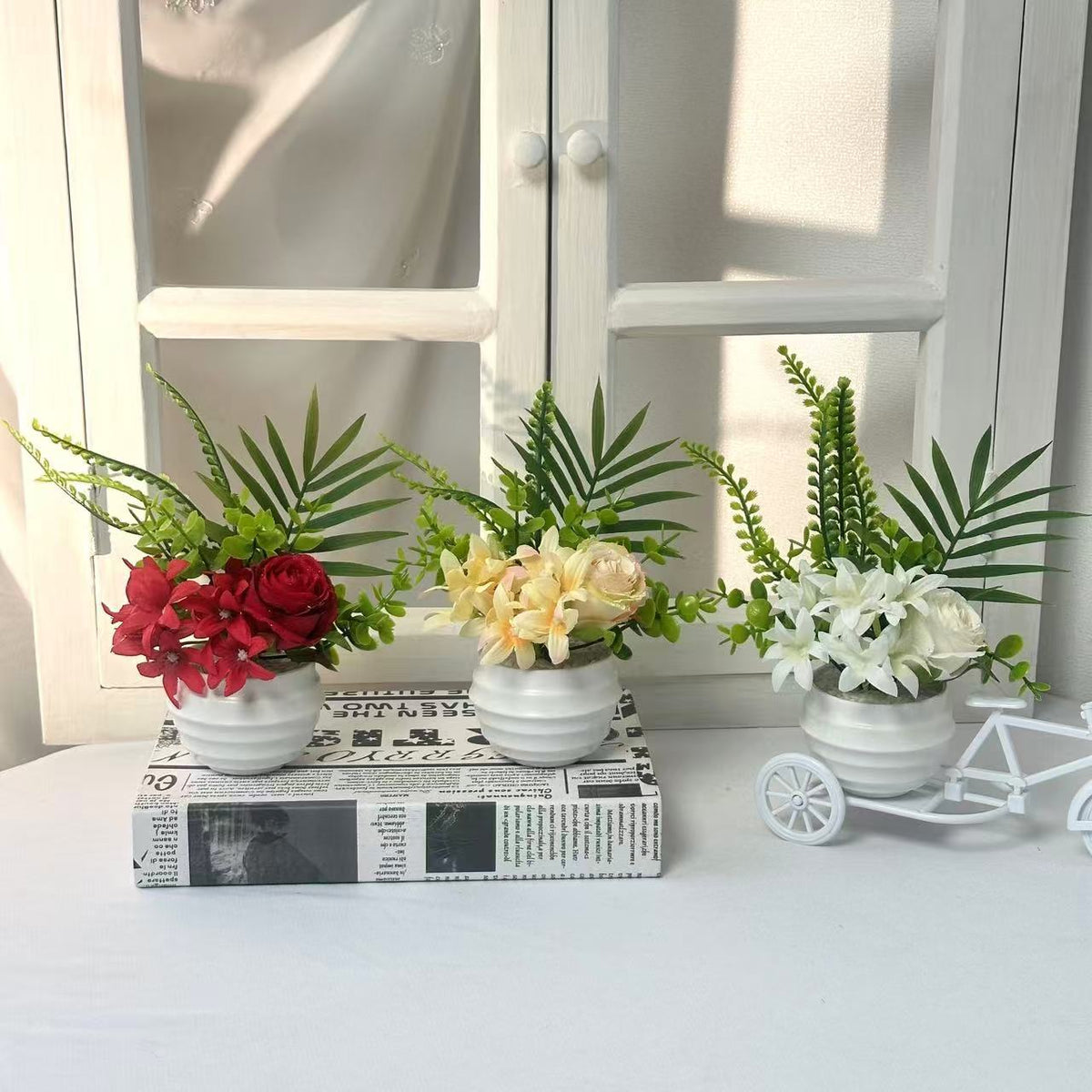 Künstliche Blumenanordnung