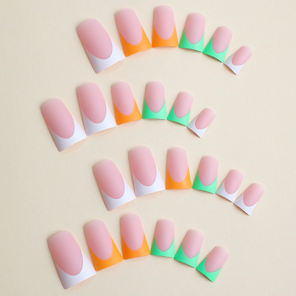 Künstlerisches Press-On-Nagelset mit einzigartigen bunten Tips Brehn