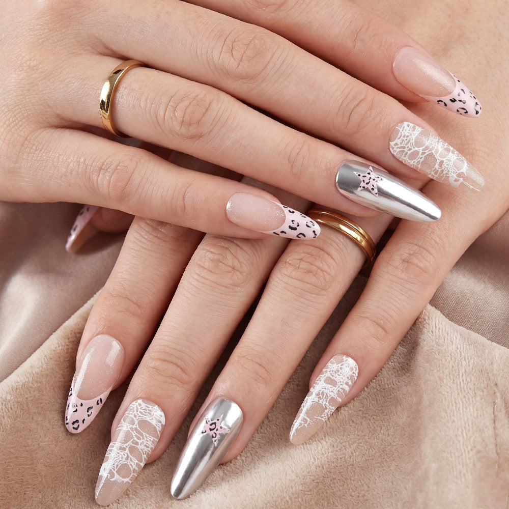 Elegantes Spitzen- und Metallic-Nagelkunstset Brehn