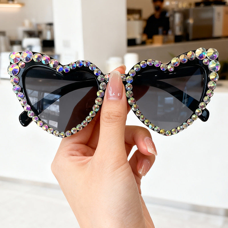 Rhinestone Herzförmige Sonnenbrille Brehn