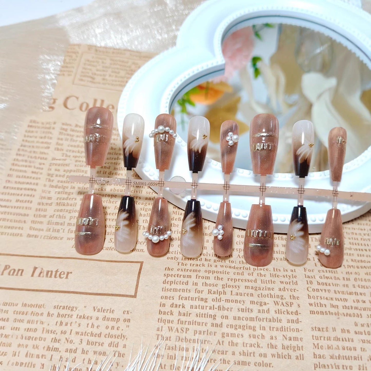 Kunstnagel Set mit Elegantem Farbverlauf und Perlverzierten Akzenten Brehn