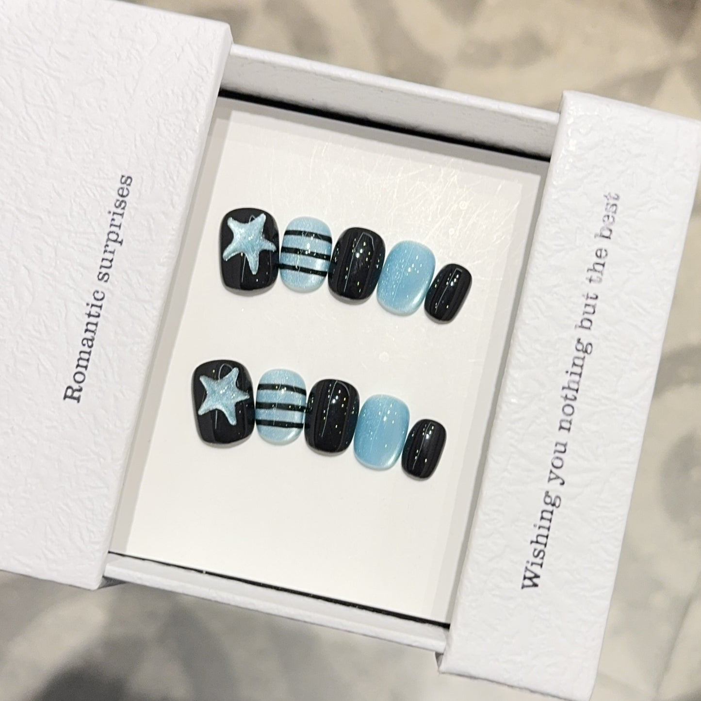 Kreatives Kunstnagelset mit Romantischen Designs Brehn