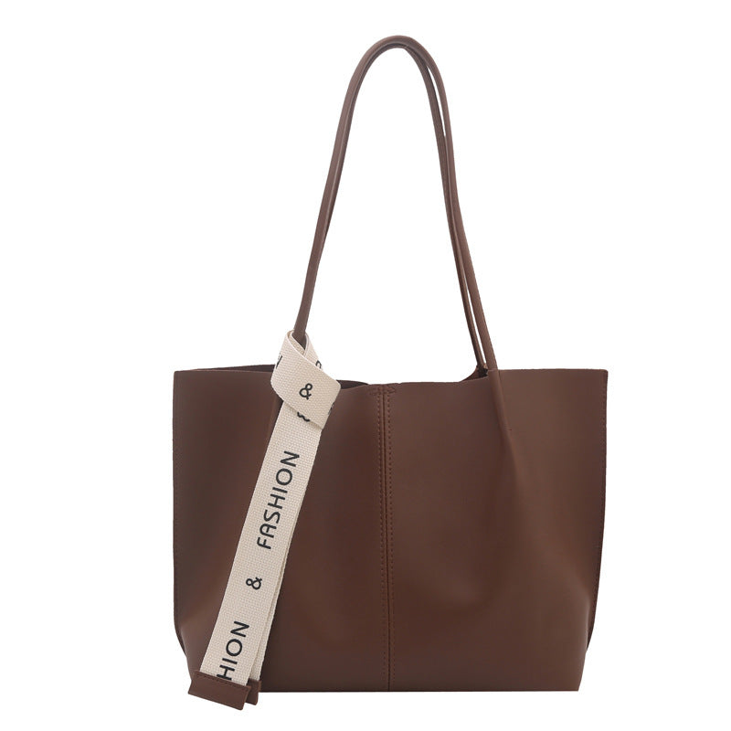Modische strukturiert Tasche mit trendigem Riemen