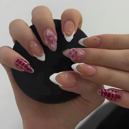 Elegante florale Nagelkunstverlängerungen Brehn